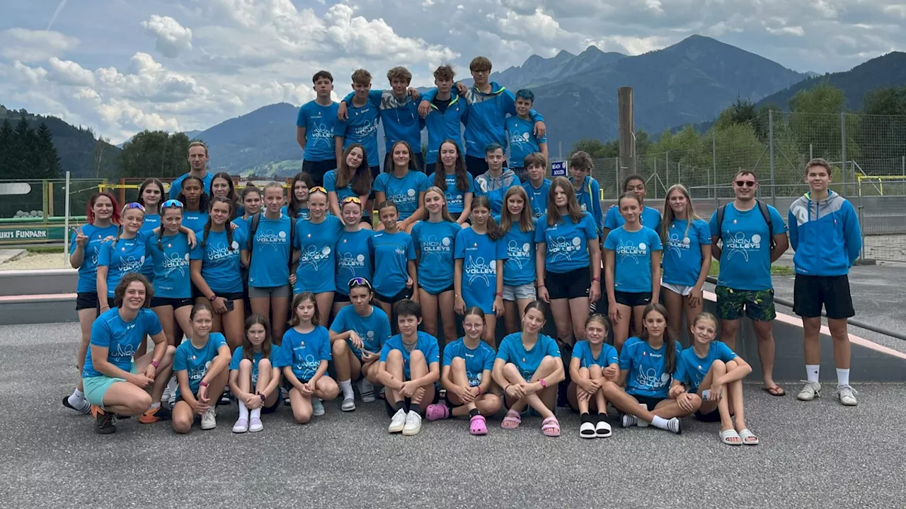 Volleyballnachwuchs brachte sich bei Trainingslager in Form