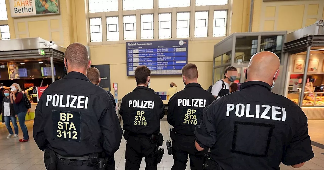 Fotofahndung: Die Polizei zeigt gut erkennbar einen Dieb vom Bielefelder Hauptbahnhof