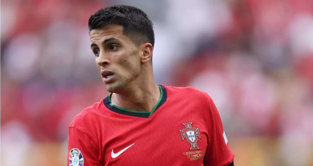 Barça : une condition indispensable pour le retour de Cancelo ?