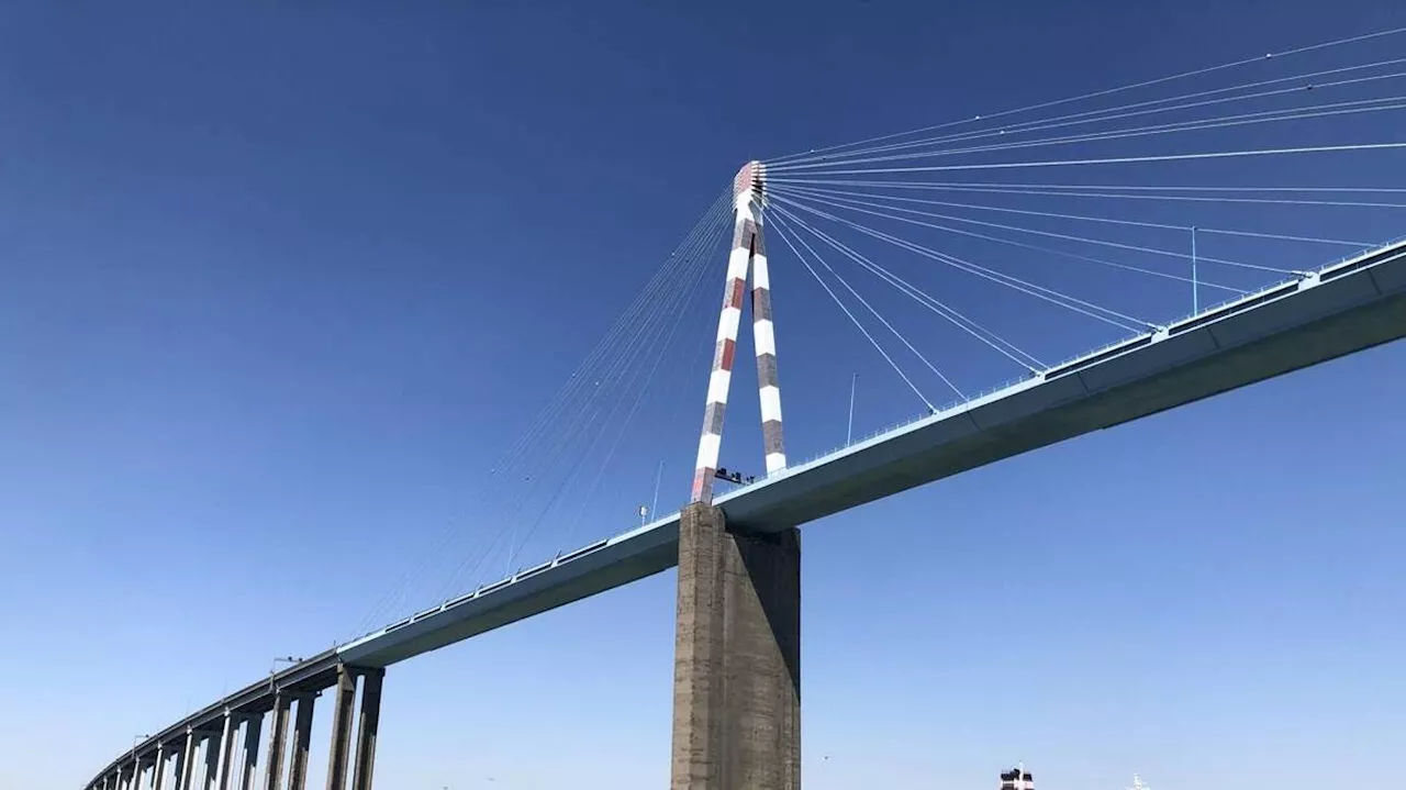 Emprunter le pont de Saint-Nazaire, c’est un voyage en soi