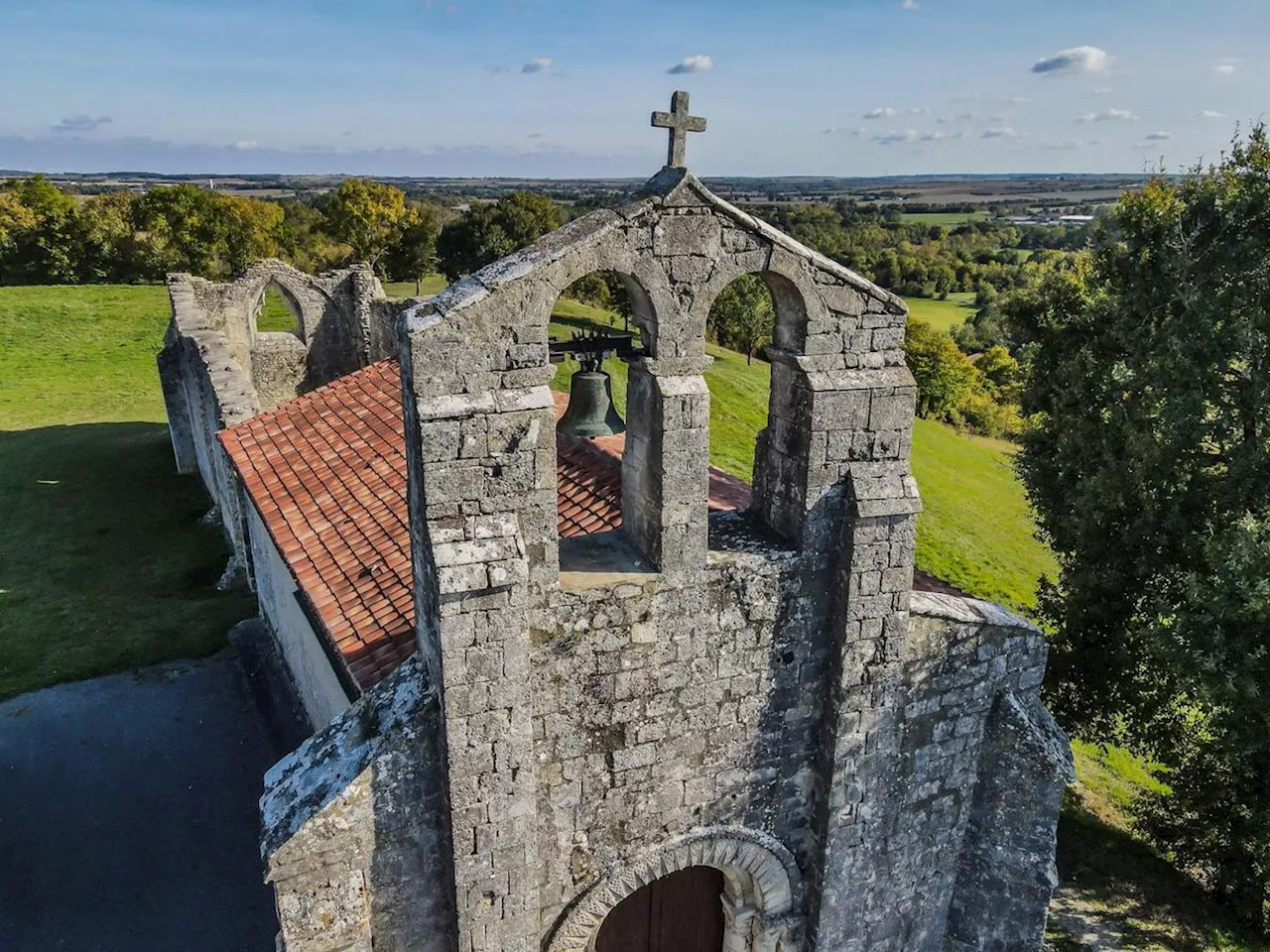 L’art roman en Saintonge : une merveille de la Nouvelle-Aquitaine à (re) découvrir en images