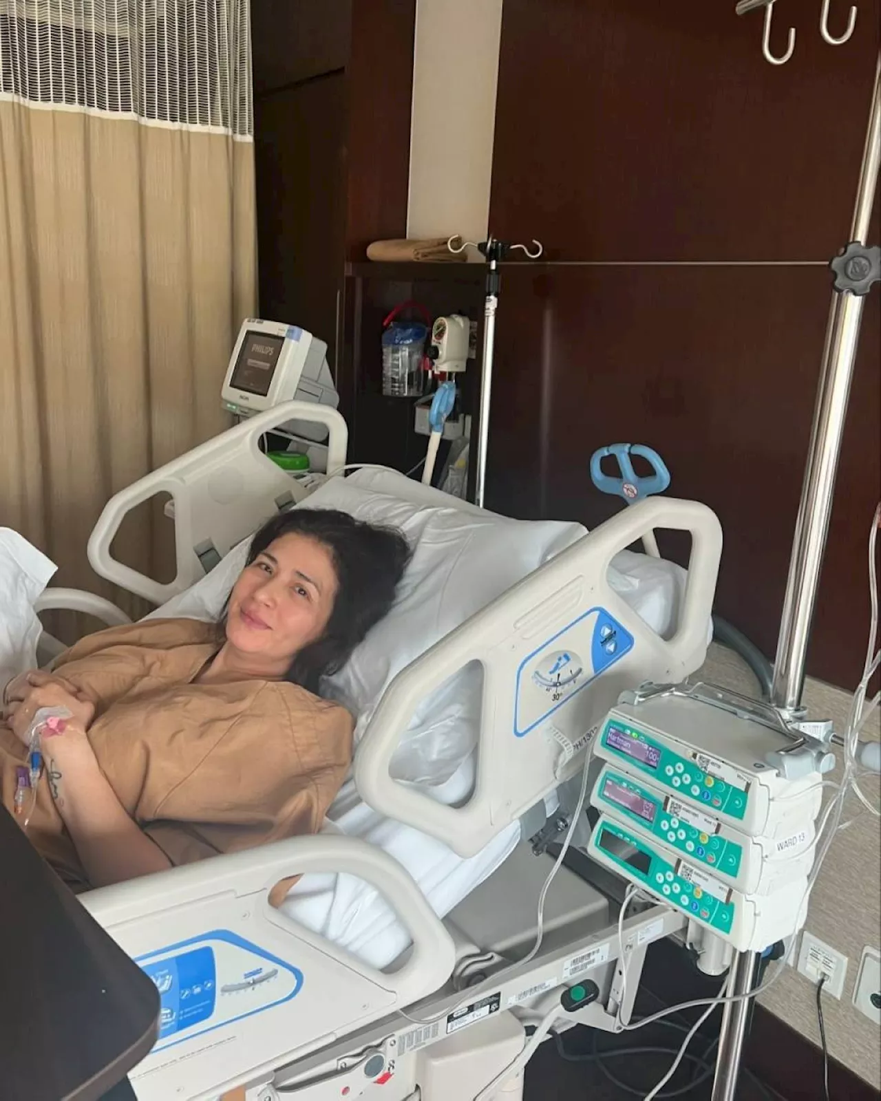 Zsa Zsa Padilla recuperates from kidney surgery in Singapore