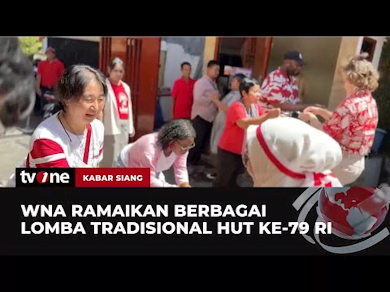 Keseruan WNA Ikut Meriahkan Lomba HUT Ke-79 RI