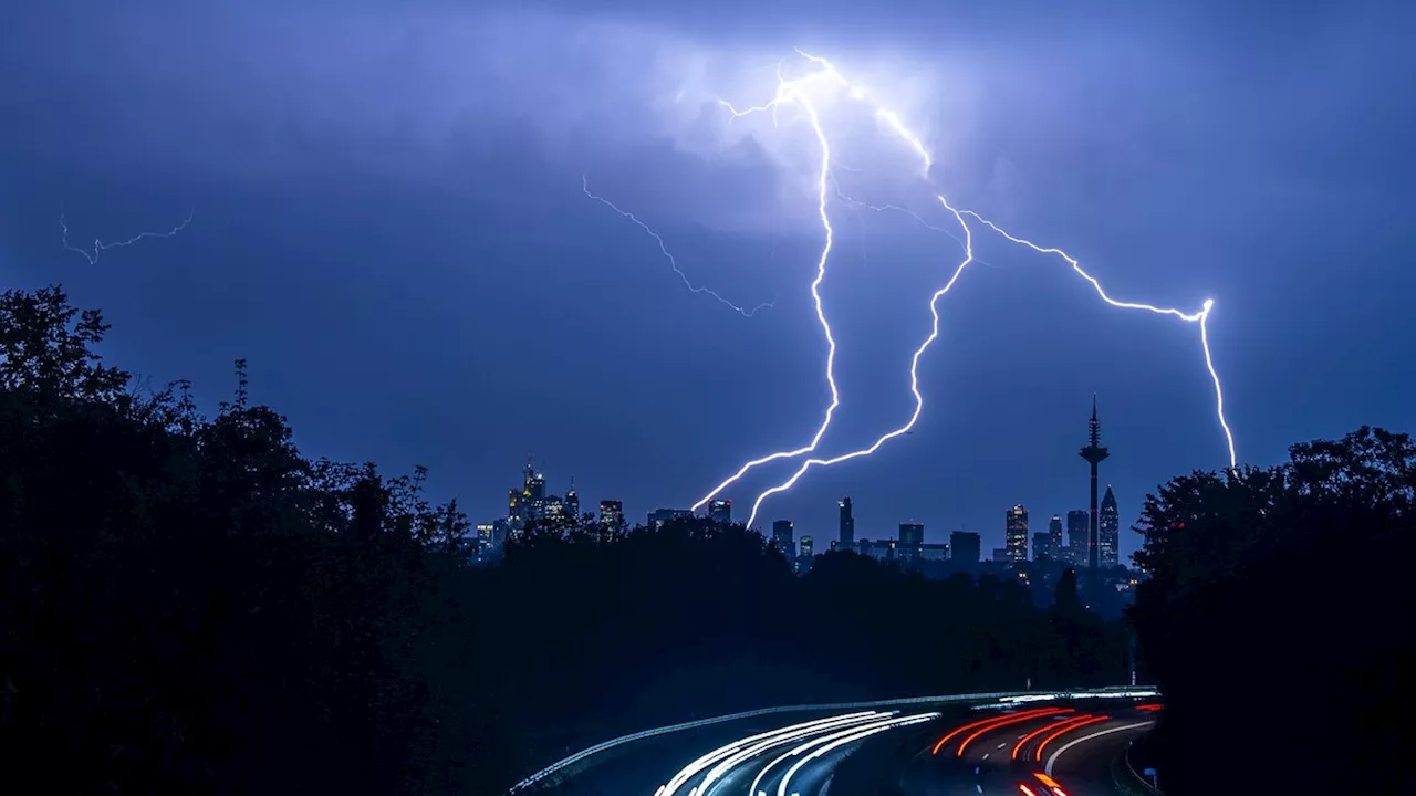 Wetter in Deutschland: Extremes Tief am Sonntag, danach wieder Sommer