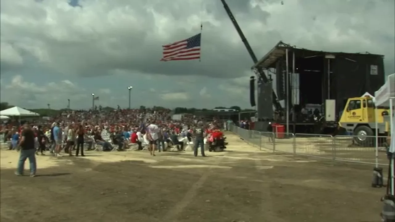 Donald Trump supporters hold rally in Woodstock ahead of Chicago DNC