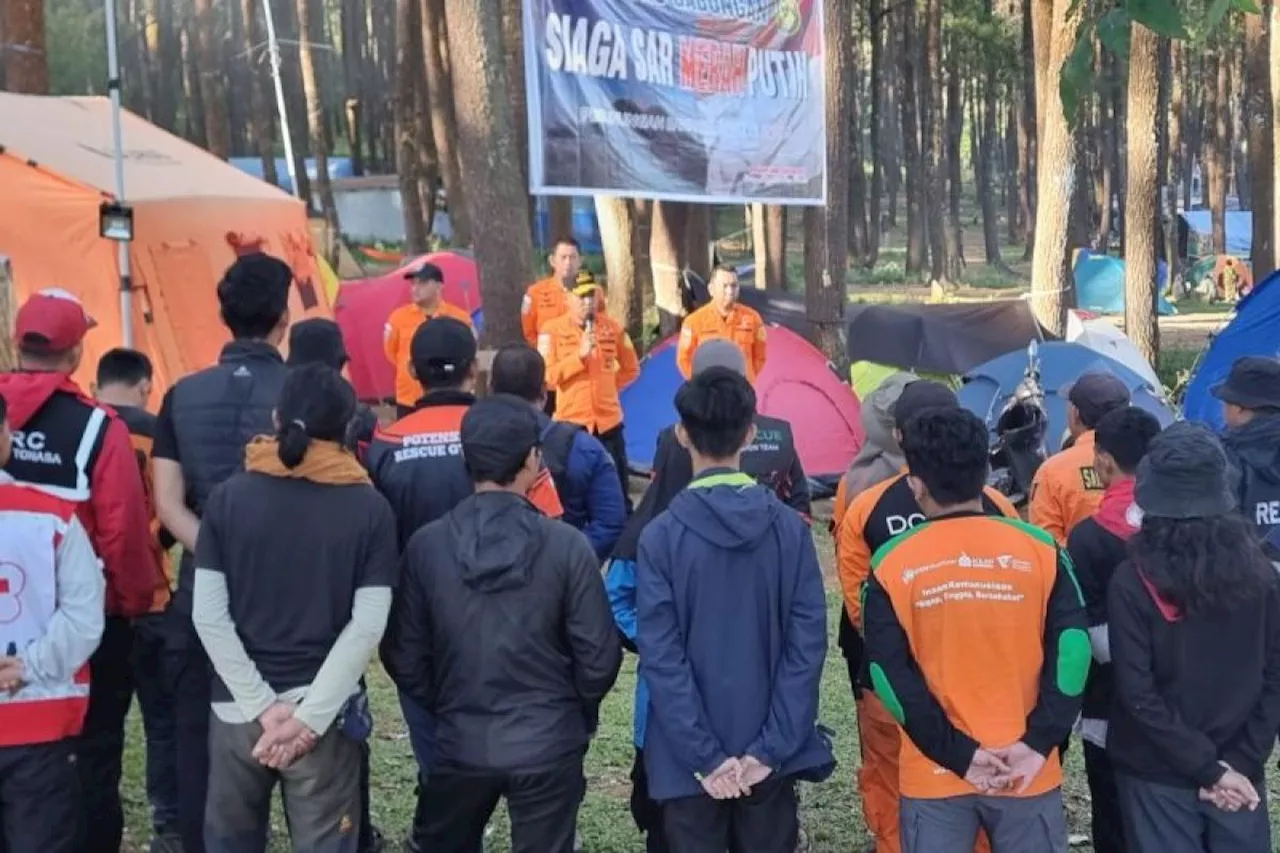 Basarnas: 3.380 pendaki ikuti upacara bendera di Gunung Latimojong