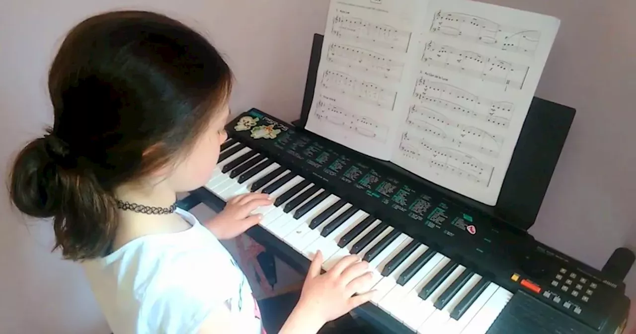 NI teen releases own music after buying first keyboard for £15 on eBay