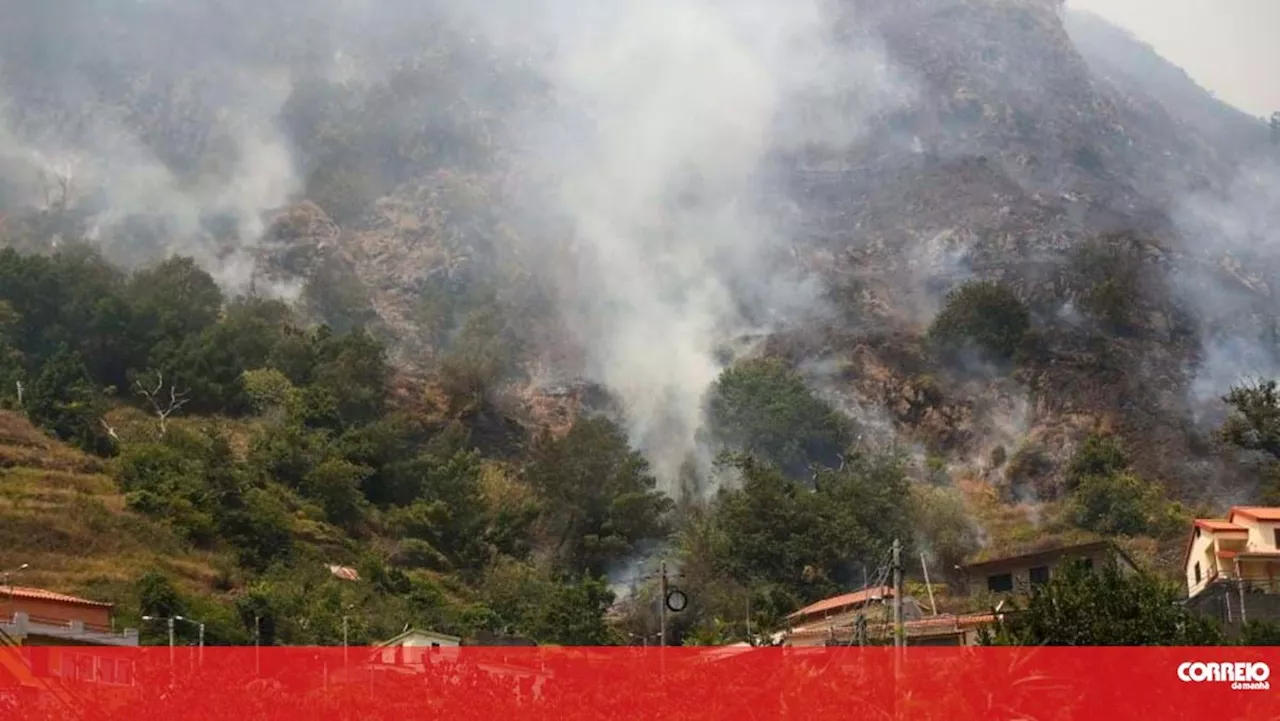 Incêndio na Madeira obriga ao encerramento das estradas de acesso ao planalto do Paul da Serra