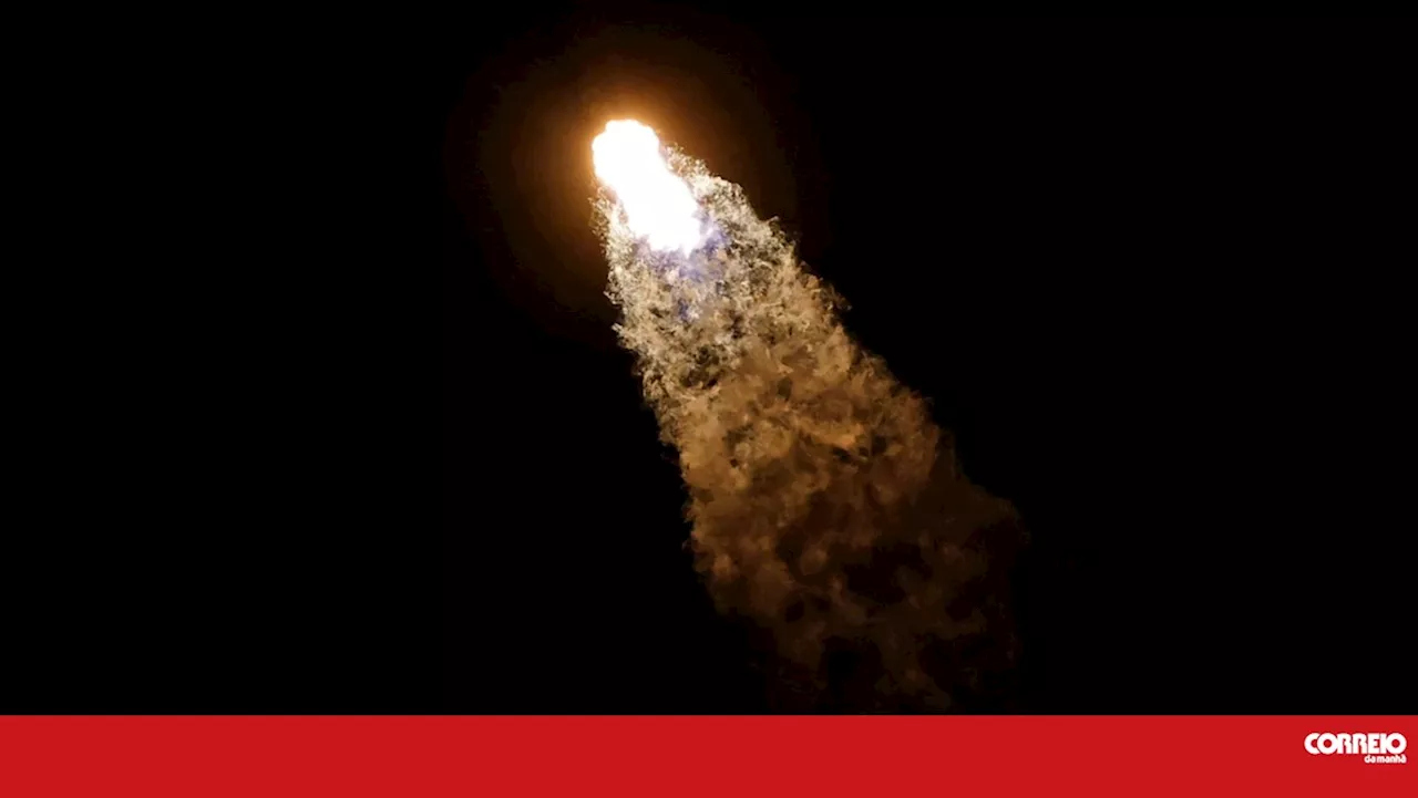 SpaceX lança ainda este ano primeira missão espacial tripulada que sobrevoará polos terrestres