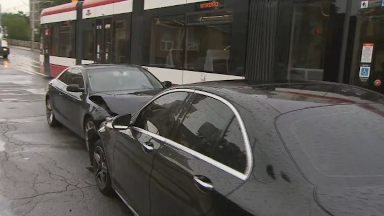 3 in custody after driver collides with TTC streetcar, vehicle in Regent Park: police