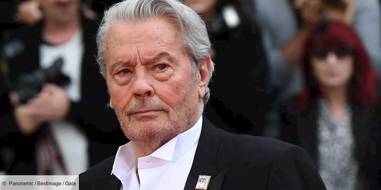 Alain Delon mort “entouré des siens” : ses trois enfants réunis à Douchy pour ses derniers instants