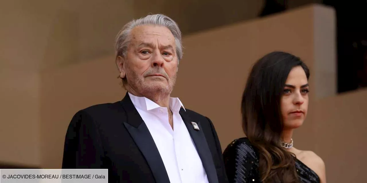 – Alain Delon : sa fille Anouchka à Douchy la veille de sa mort, ce tendre cliché partagé