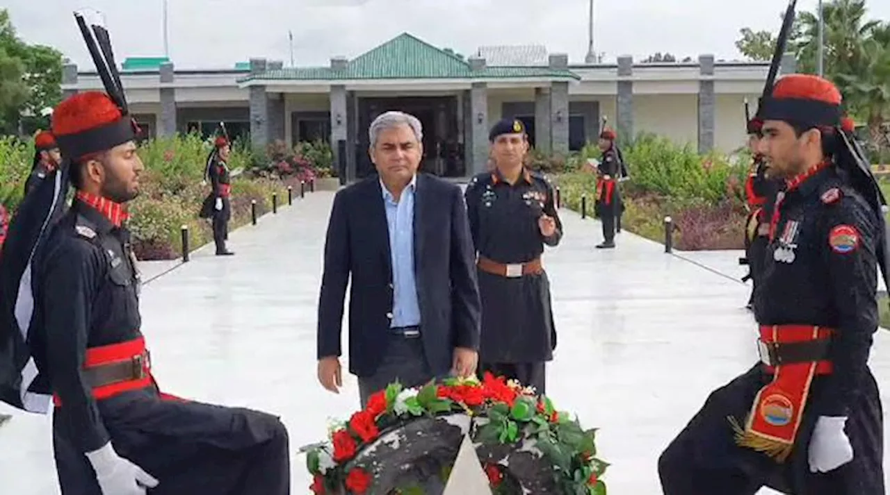 ٖوزیر داخلہ کی فتنہ الخوارج کے مذموم عزائم کو ناکام بنانے میں ایف سی کے کردار کی تعریف