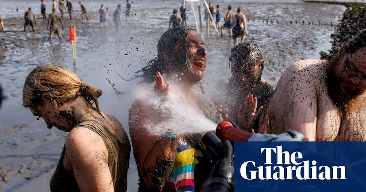 Breakdancing for Trump and the Mud Olympics: photos of the weekend