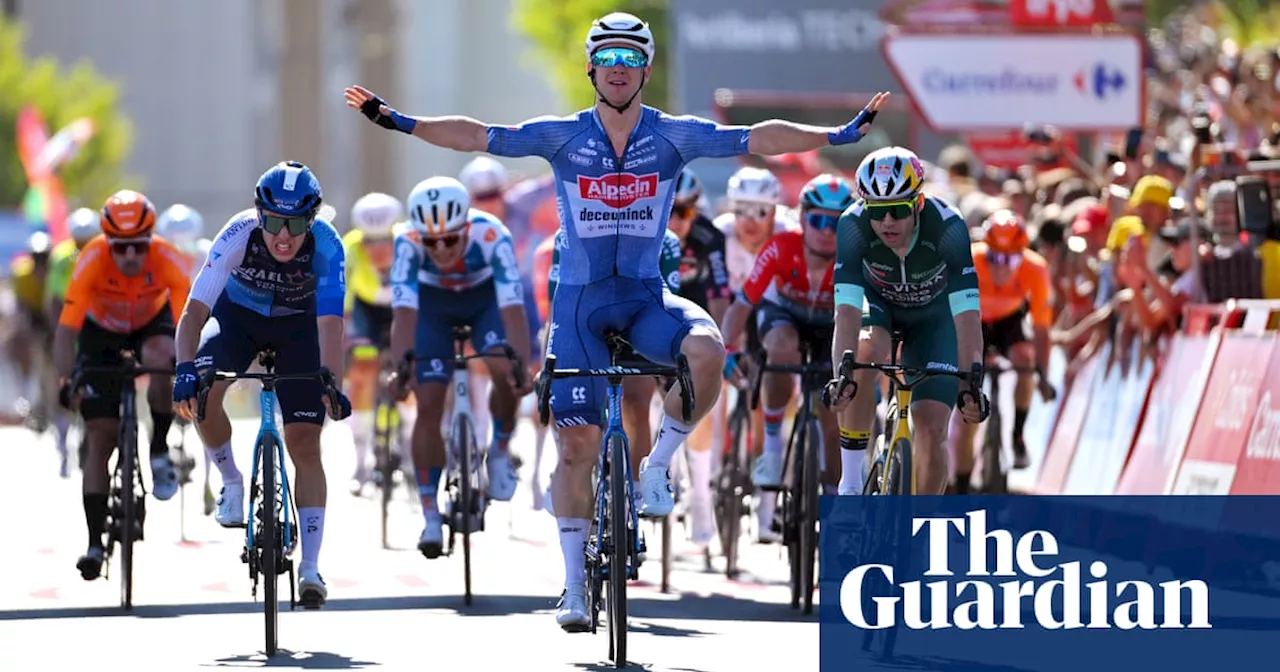 Vuelta: Groves takes stage, Van Aert red jersey as Tarling avoids injury in crash