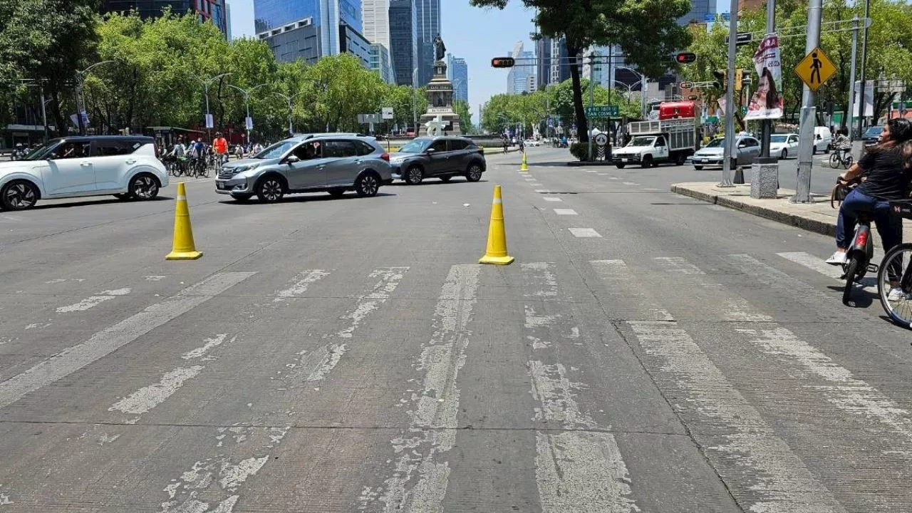 Automovilista irrumpe durante paseo dominical en Paseo de la Reforma, ciclistas lo detienen