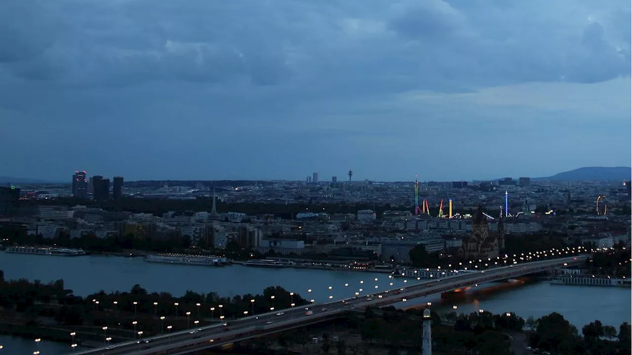  Höchste Unwetterwarnstufe Violett vor den Toren Wiens