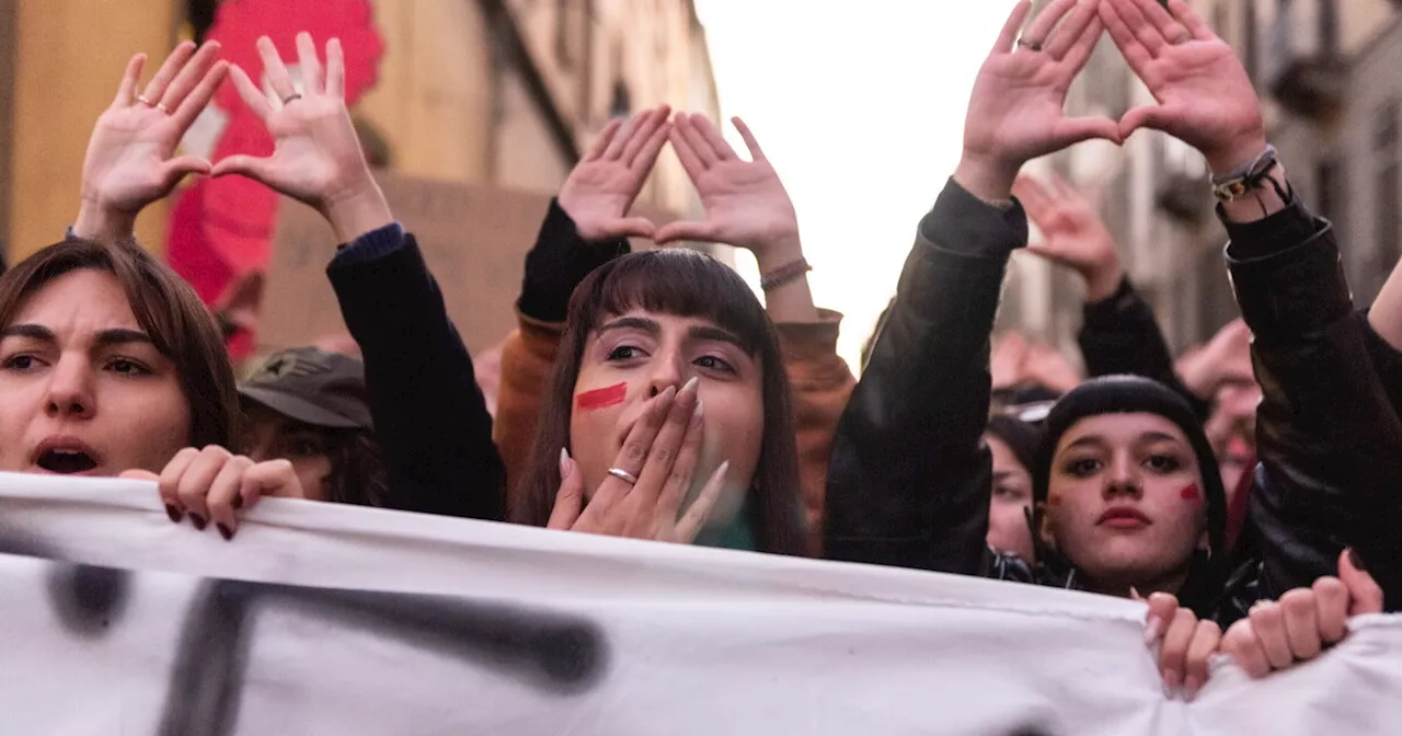 Avanti, sorelle: la lotta femminista fuori da ogni conformismo