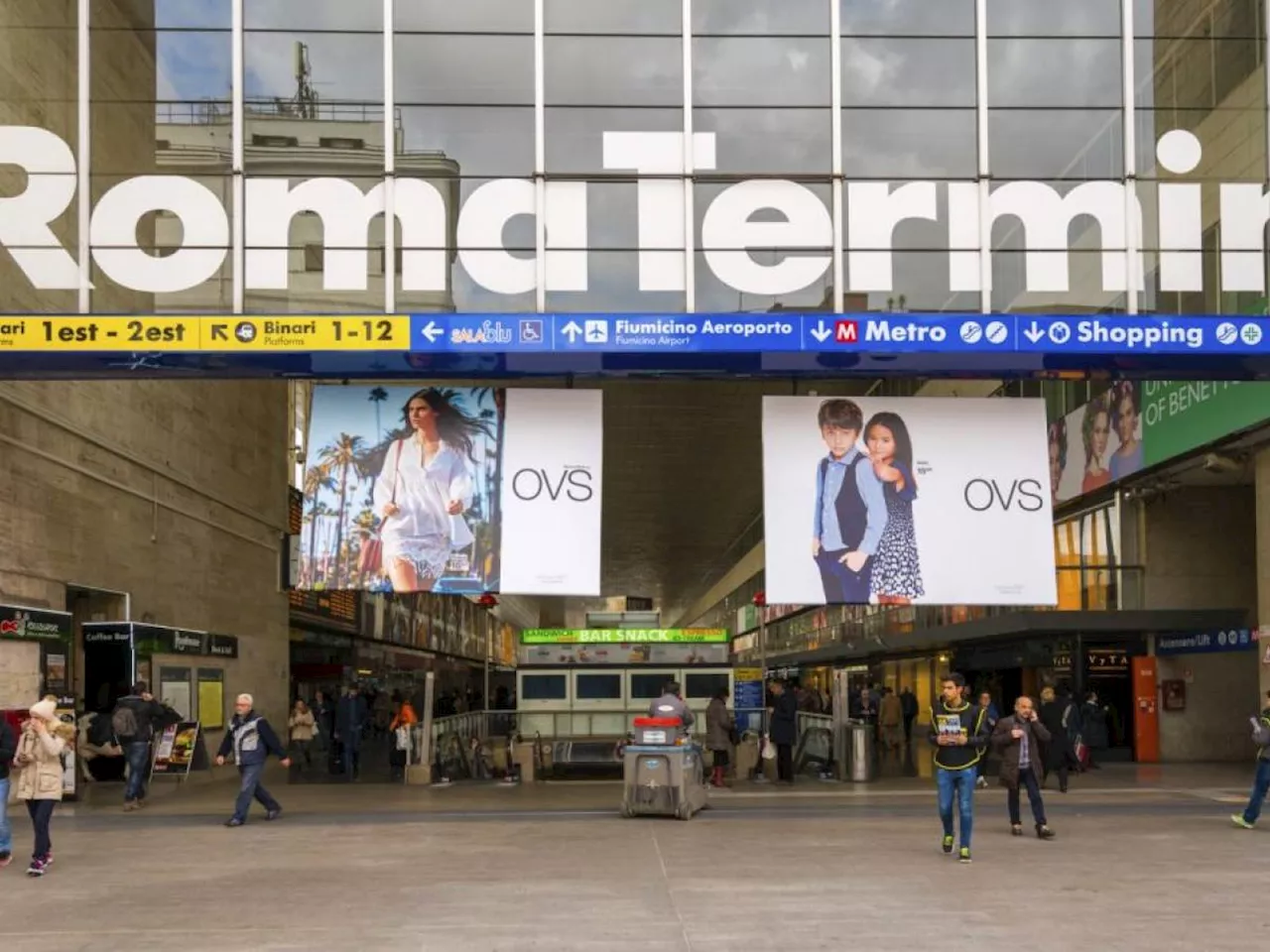 Cadavere sui binari a Roma Termini: sospesi i treni con Firenze e Napoli