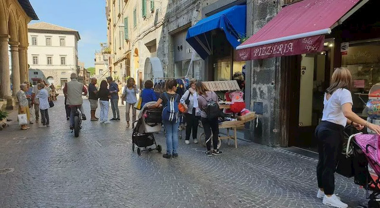 Sbaracco a Terni, per gli ultimi affari d'estate i commercianti chiedono i negozi aperti di sera