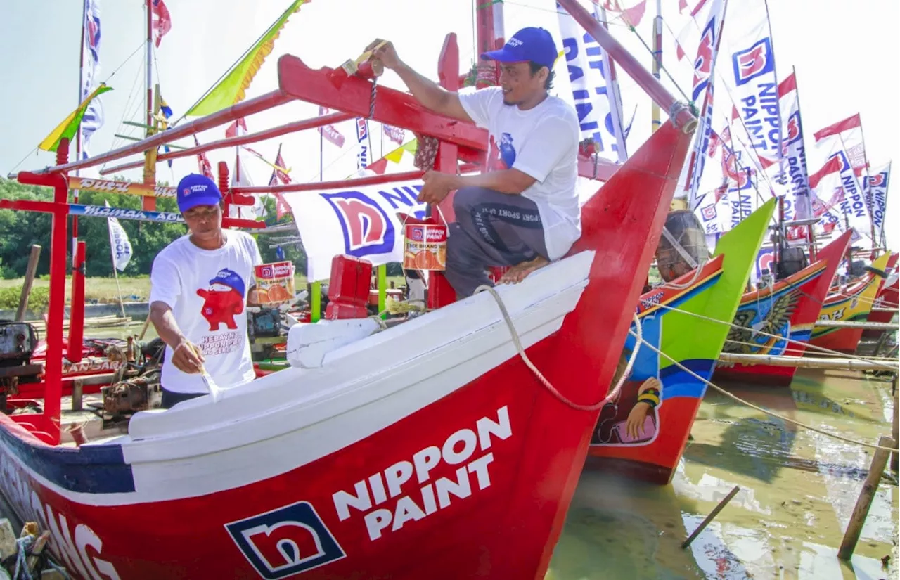 Meriahkan HUT RI, Nippon Paint Warnai 5.124 Kapal Nelayan di Seluruh Indonesia