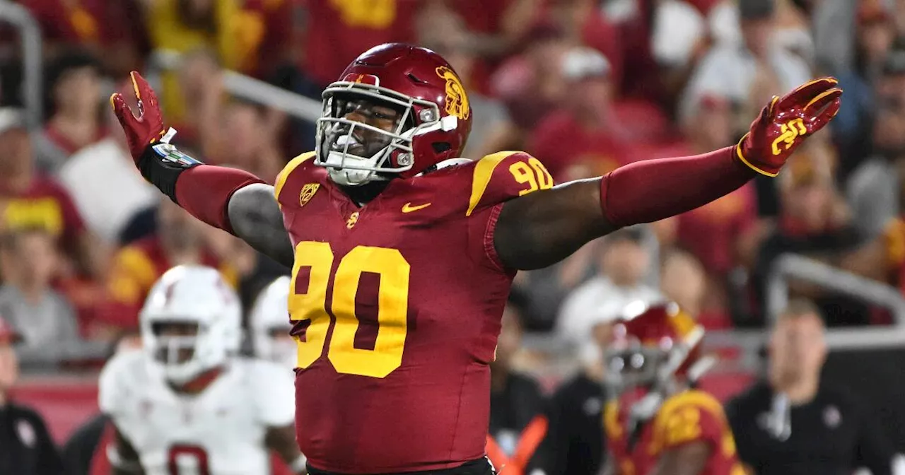 USC lineman Bear Alexander is pushing to become the Big Ten star the Trojans need