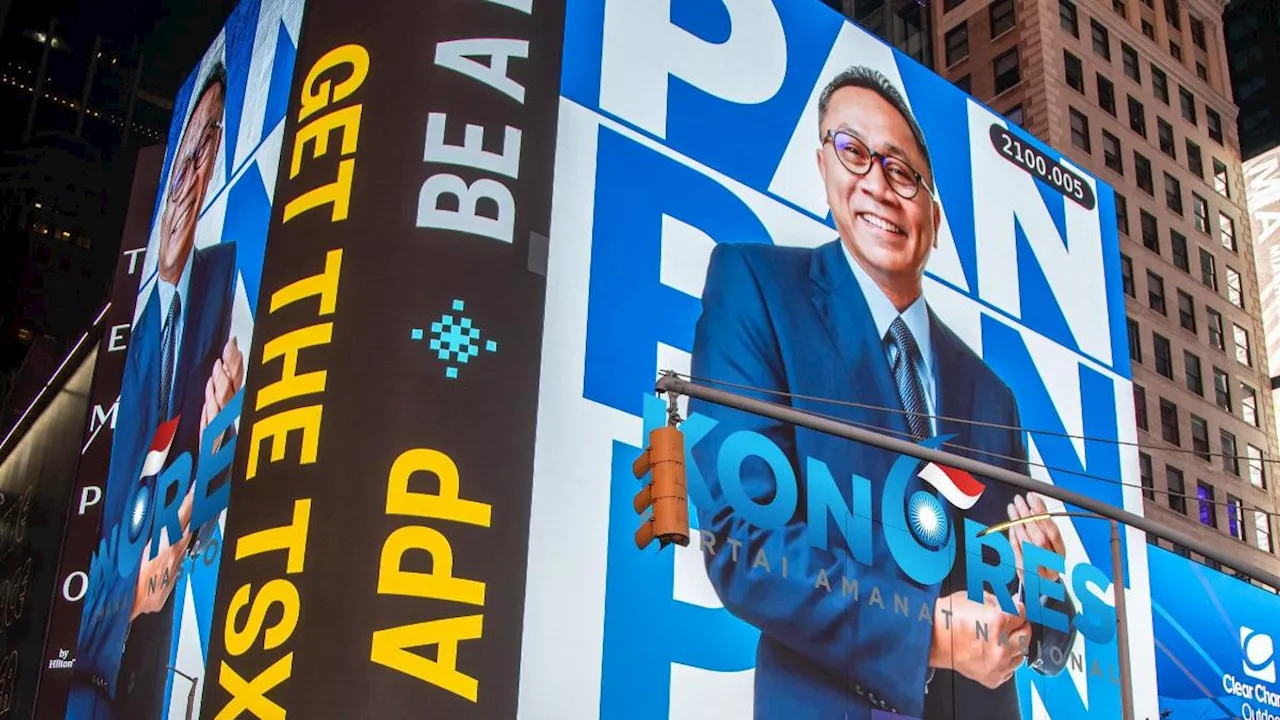 Foto Ketum PAN Zulkifli Hasan Mejeng di Times Square New York, Ini Respons Netizen