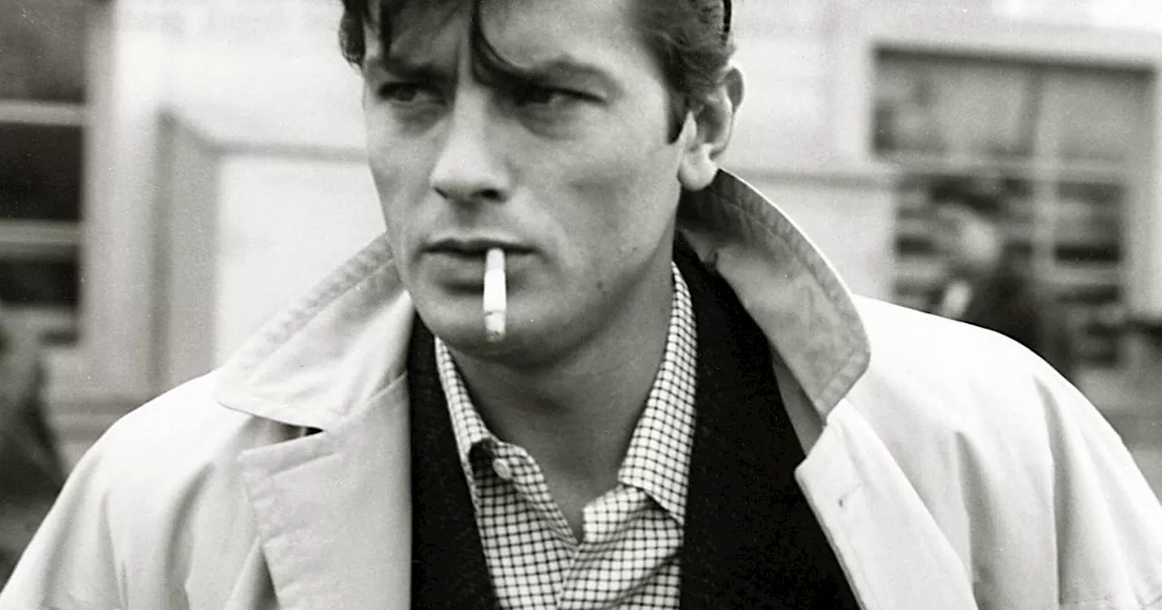 Alain Delon, ses amours, ses amis, ses rôles cultes : 12 photos qui racontent la légende