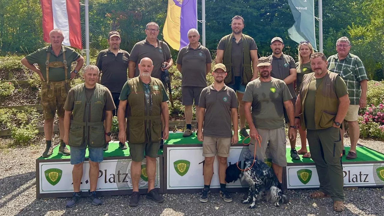 Jagdhundeführer trainieren beim Schützenverein Mistelbach