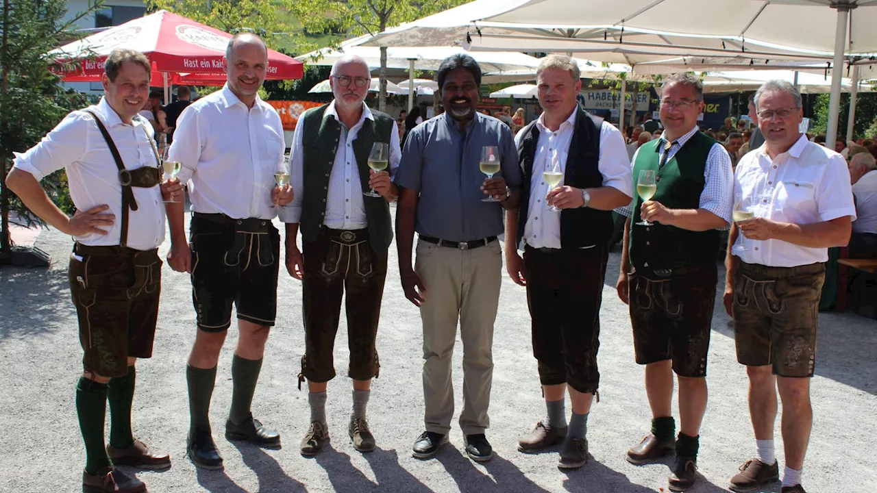 Zeillerner Jagdgesellschaft feierte auf der Schlossinsel