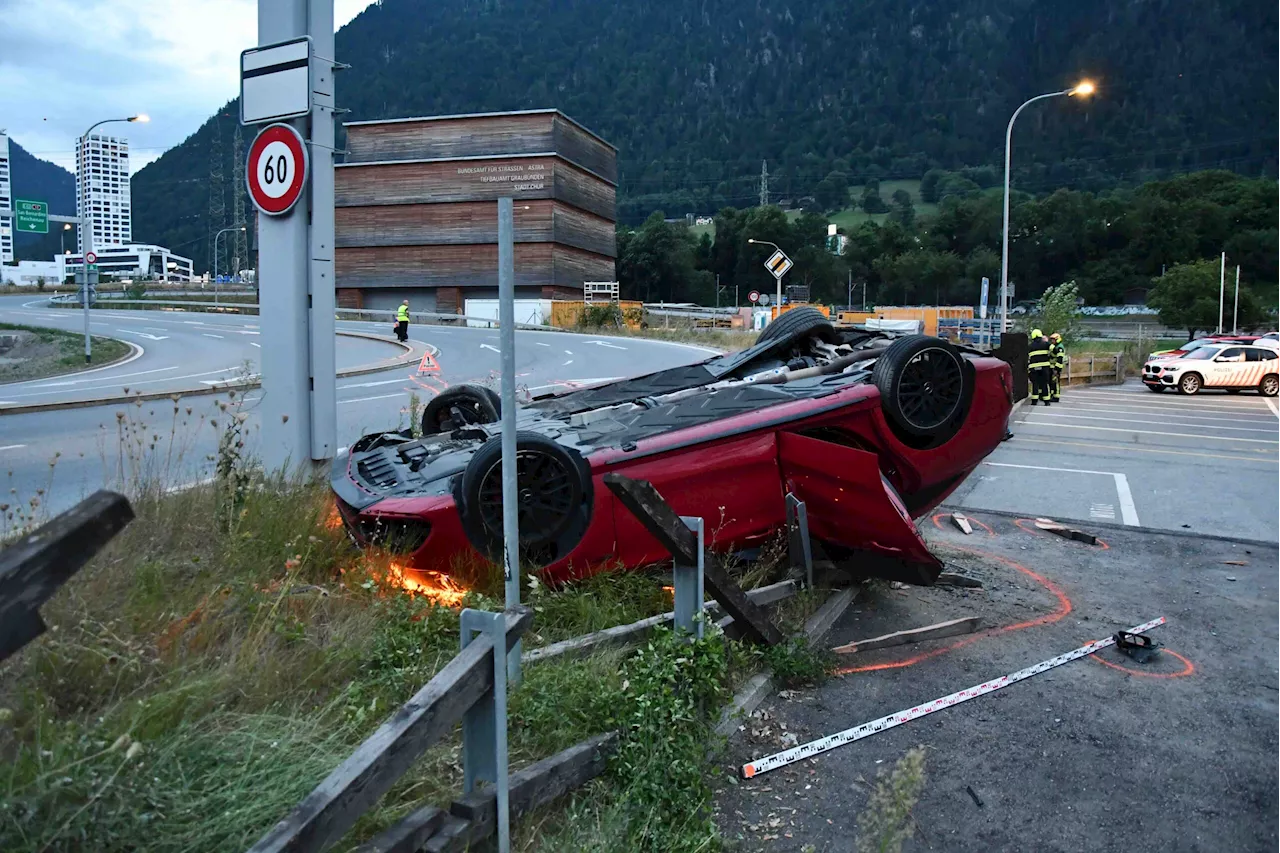 Chur GR / A13: Selbstunfall mit Totalschaden