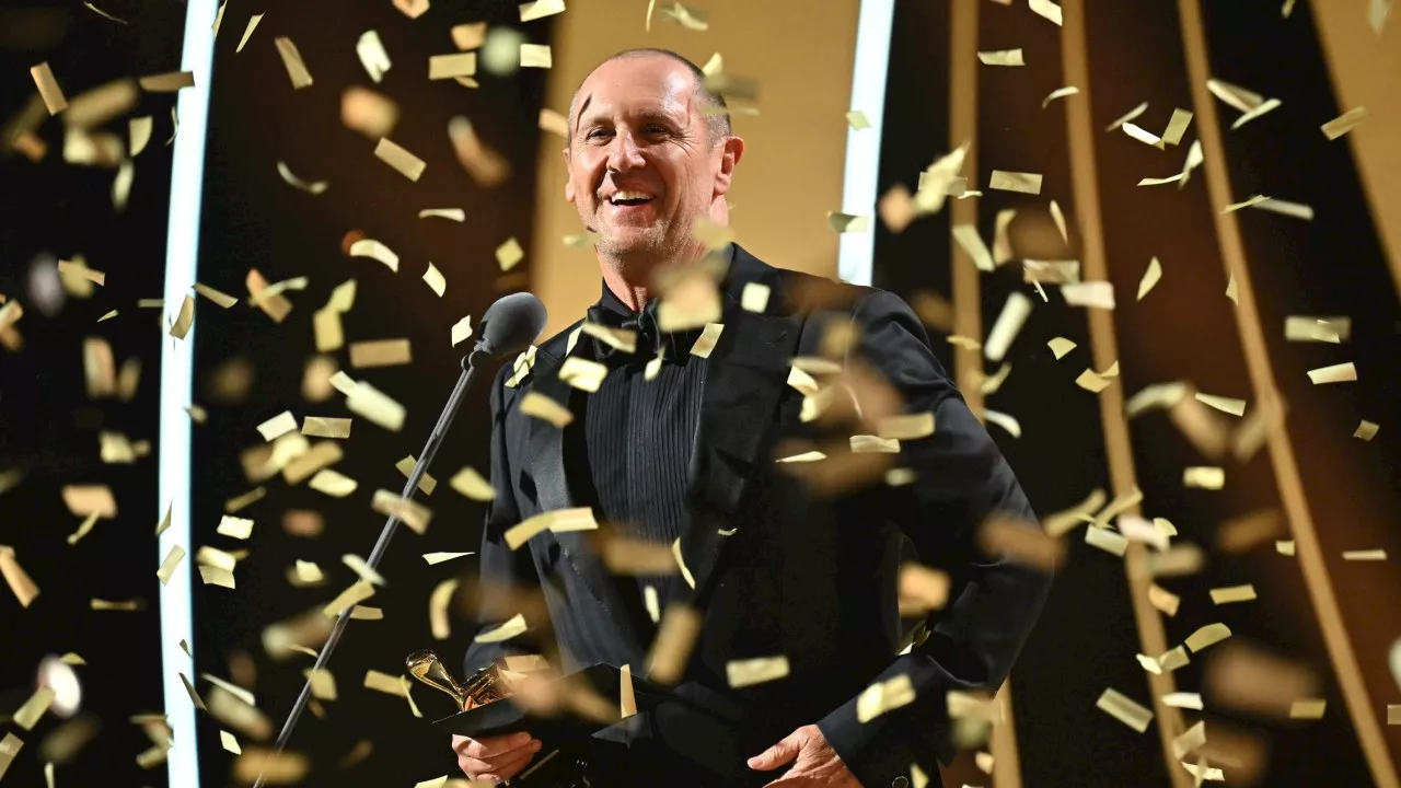 ‘A***holes’: TV veteran’s wild Gold Logie winning speech as viewers fume over show’s length