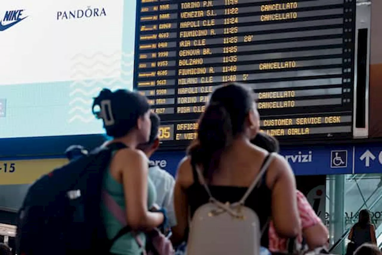 Cadavere a Roma Termini, treni sospesi e ritardi fino a 180 minuti