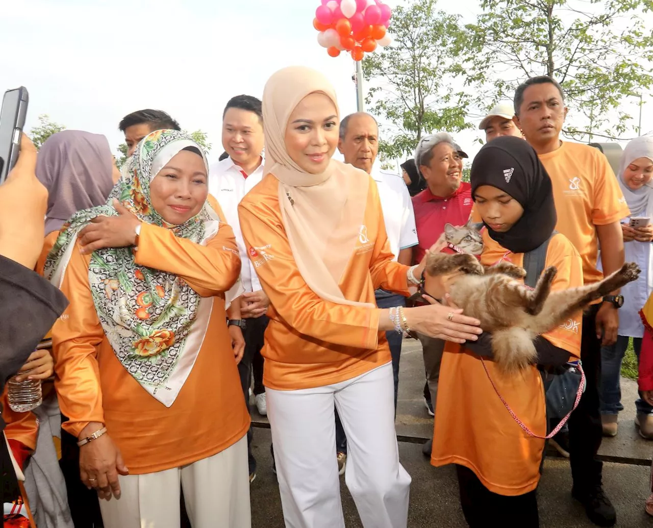 Tengku Permaisuri Selangor officiates Klang's Cat Park in Bandar Bukit Raja