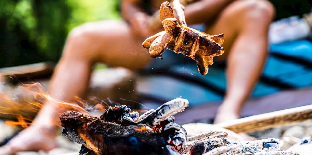 Bräteln: Warum Schweizer ihre Wurst an der Feuerstelle so lieben