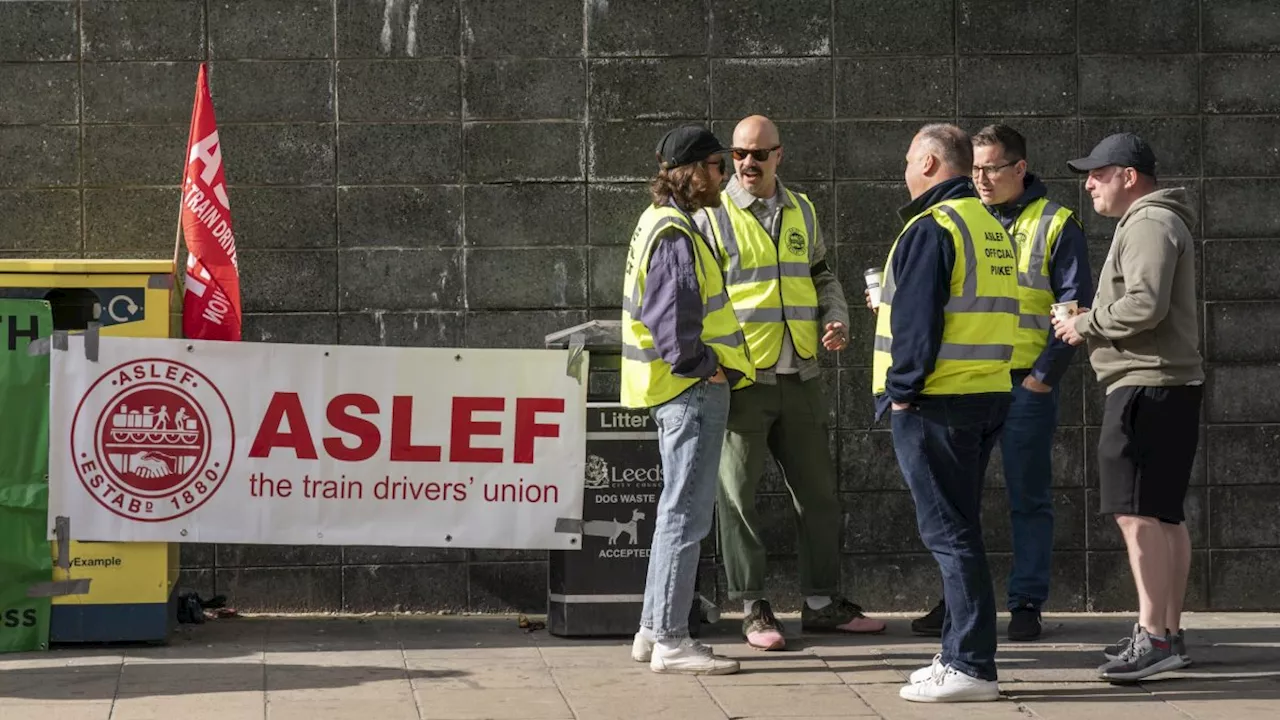 Starmer risks spiral of pay demands after train drivers’ deal, unions admit