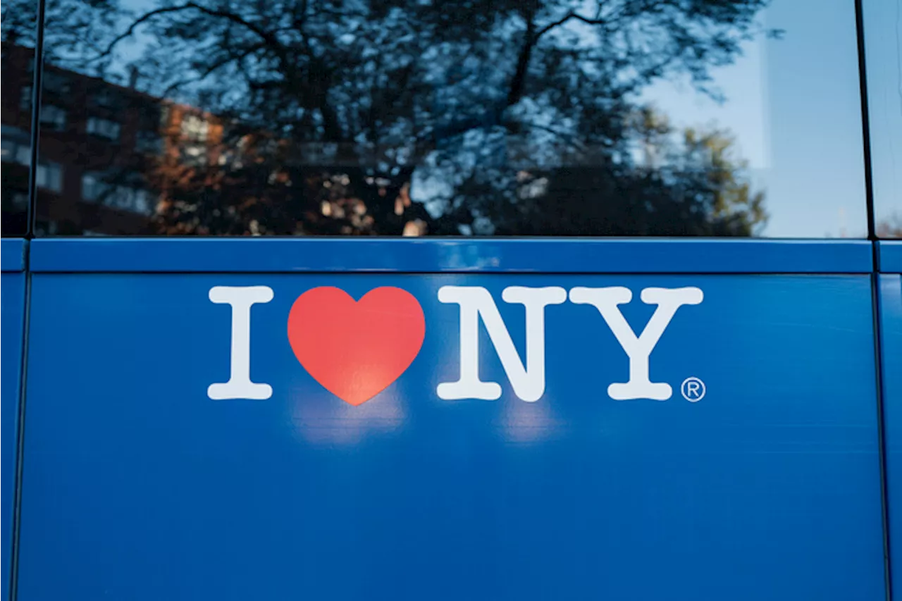 Addio a Charlie Moss, il pubblicitario che inventò lo slogan I love NY