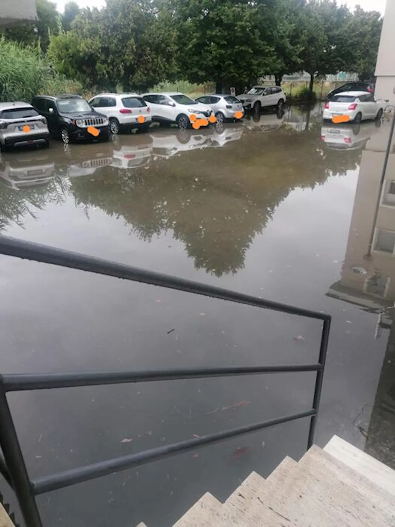 Maltempo, allagamenti e sottopassi chiusi a San Benedetto. Vertice in Comune