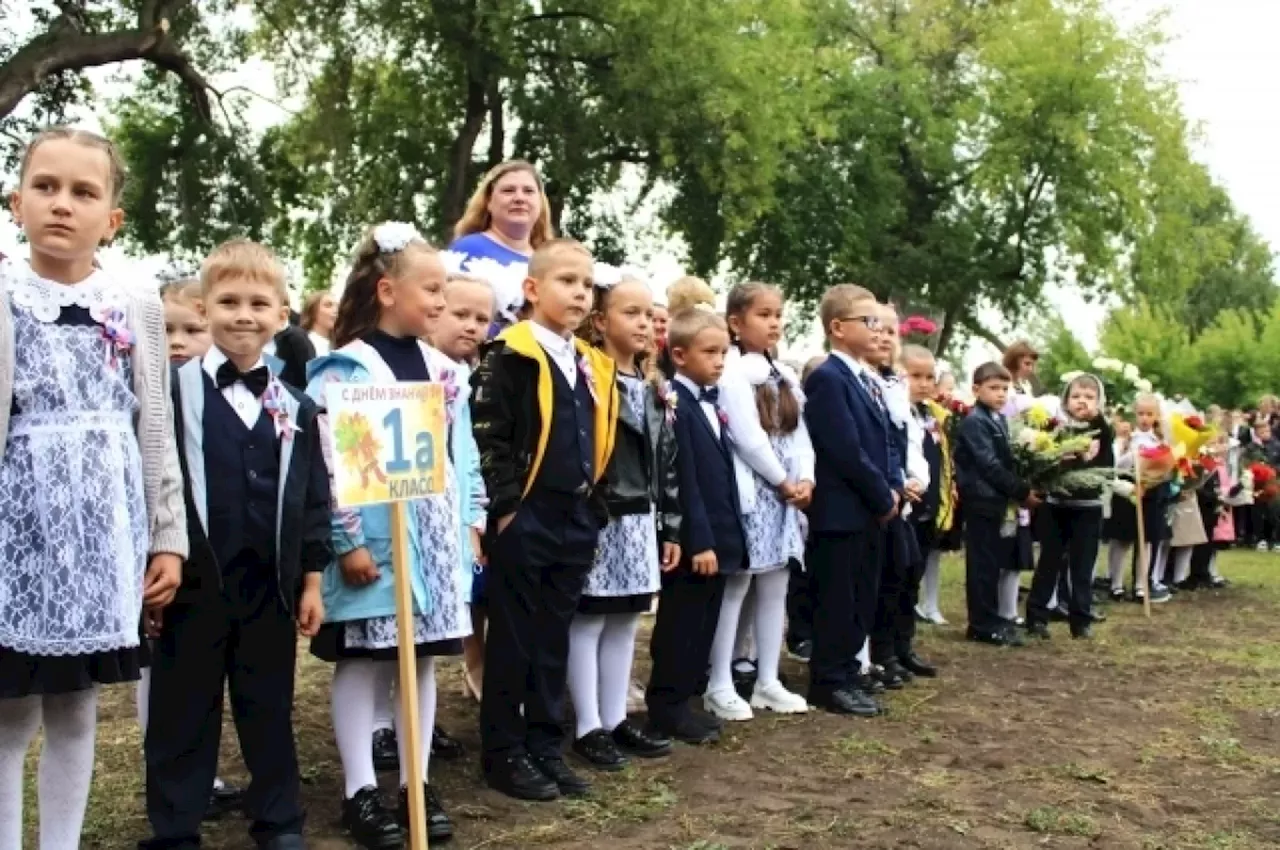 Эксперт Свистунова: мошенники будут использовать День знаний против россиян