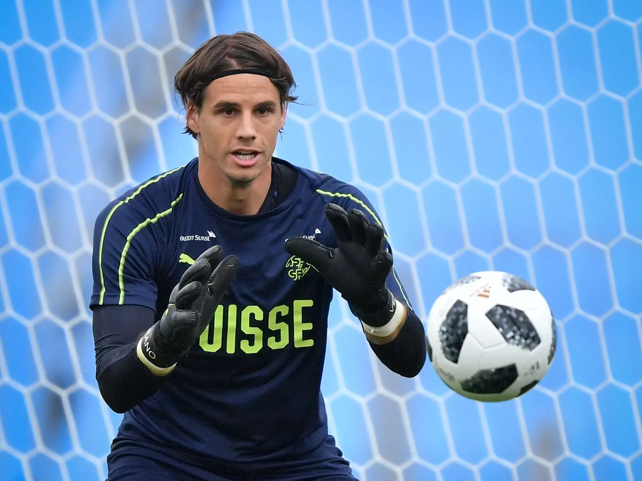 Yann Sommer, el arquero 'fachero' que más suspiros generó, anunció su retiro de la Selección de Suiza y seguirá jugando con Lautaro Martínez