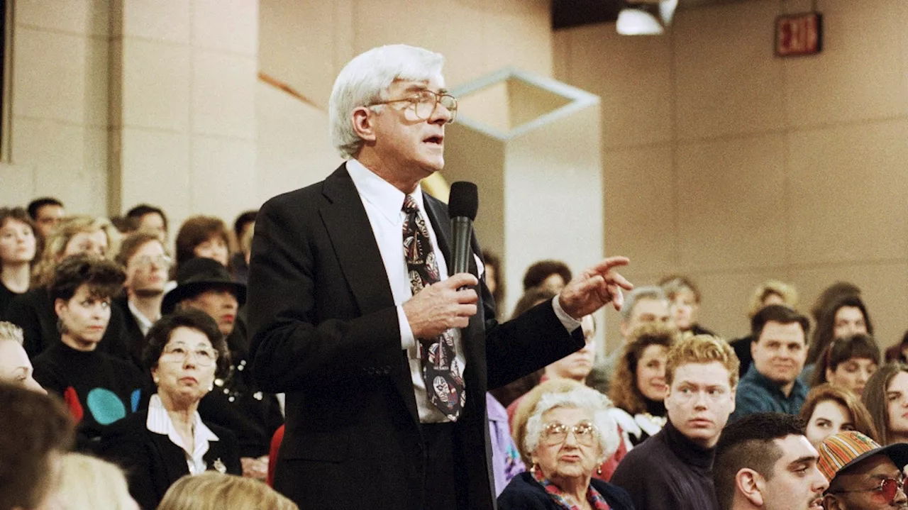 Phil Donahue, pioneer of the daytime talk show, dies at age 88