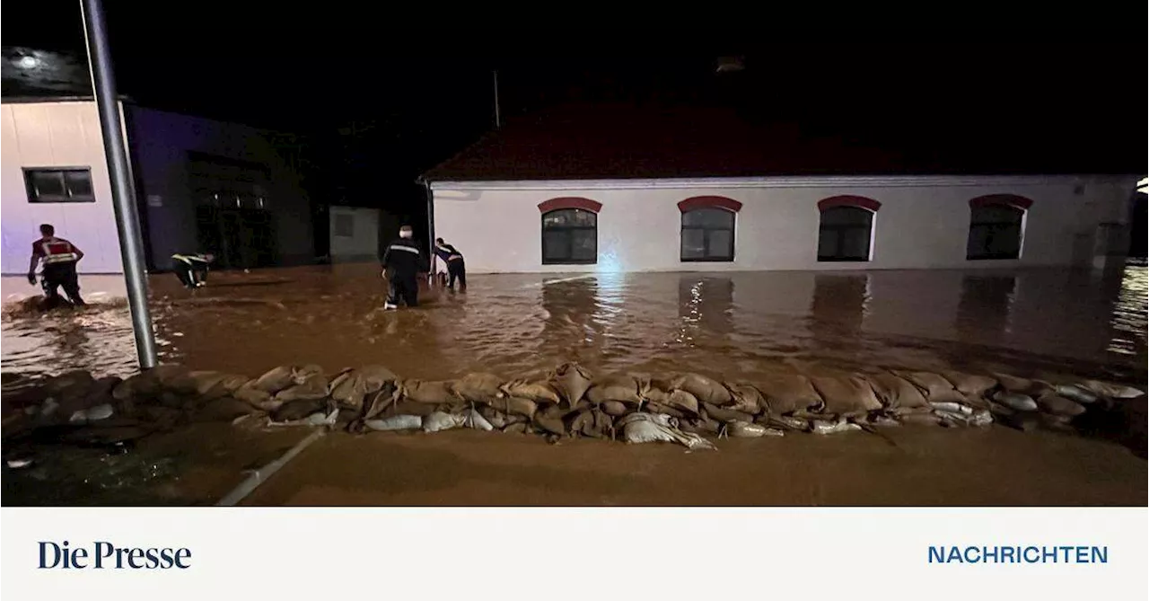 „Bis an die Grenzen ihrer Kräfte“: Unwetter fordern Feuerwehr in Niederösterreich