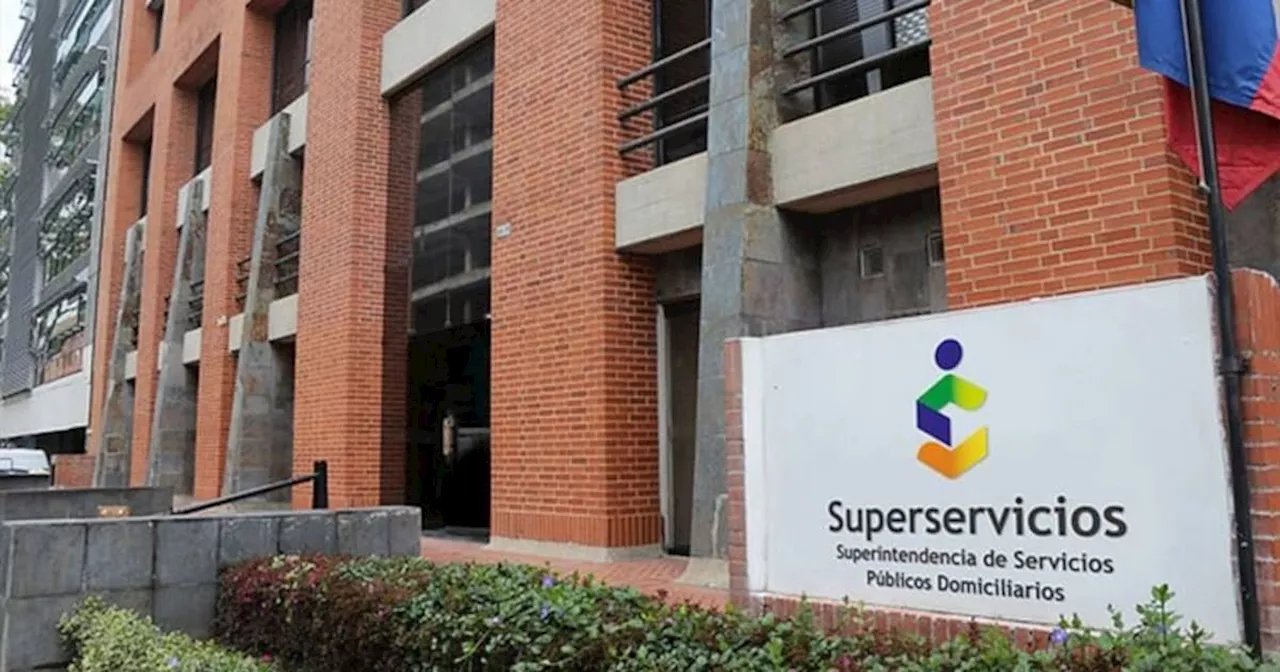 Polémica por contratación de influencers en la Superintendencia de Servicios