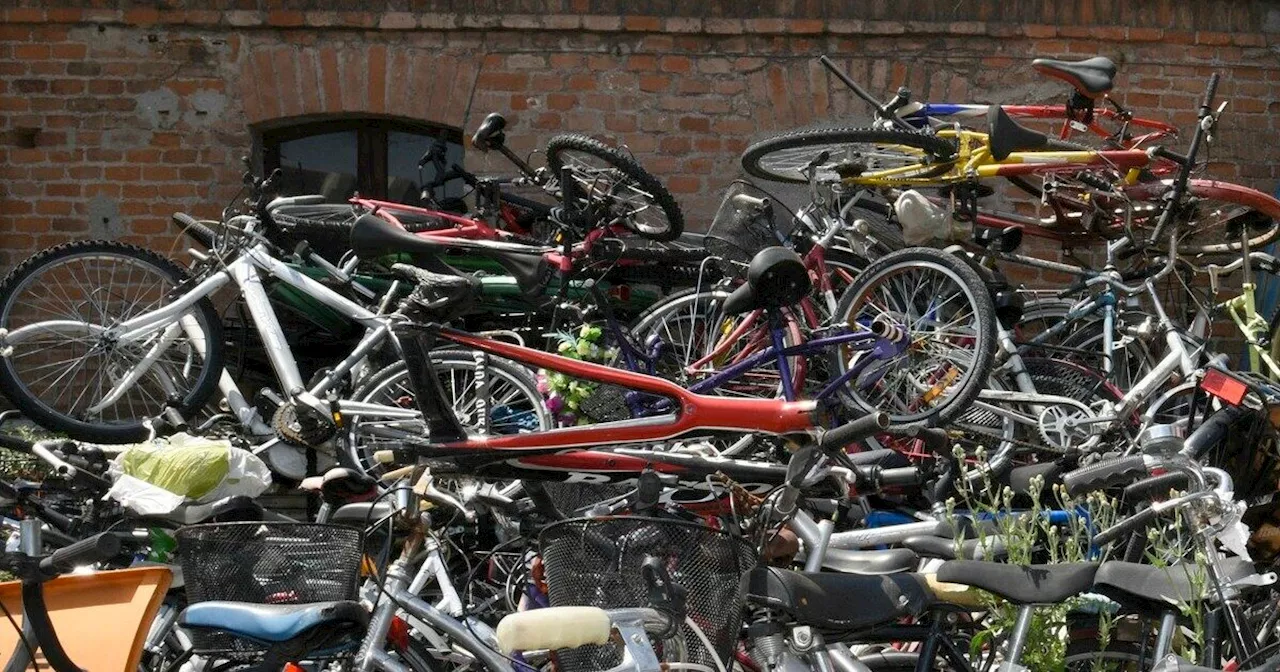 Chieti, mentre è in vacanza ruba monopattini e bici per oltre 10mila euro: denunciato 54enne