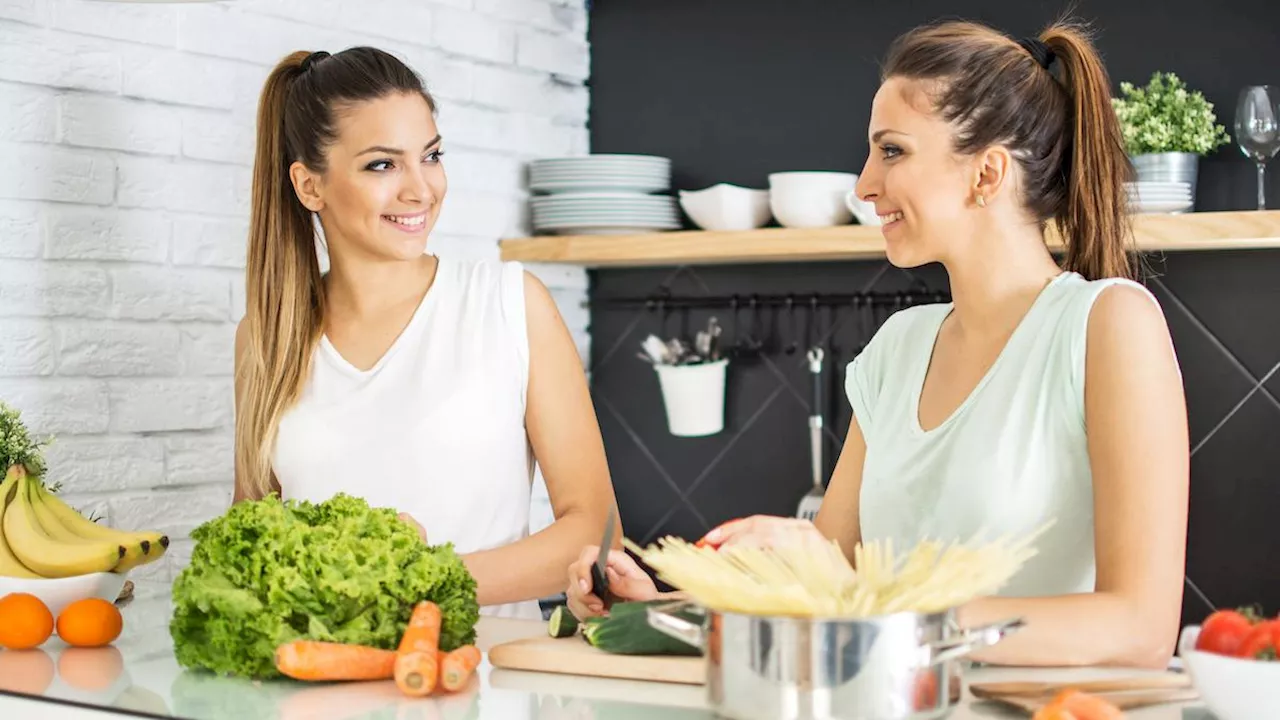 Più giovani e magri in 8 settimane con la dieta vegana: lo studio sui gemelli