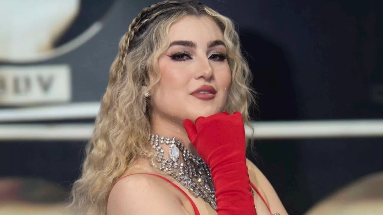 Alicia Villareal confiesa que se ha dado besitos con sus fans: &quot;Siento muy bonito&quot;