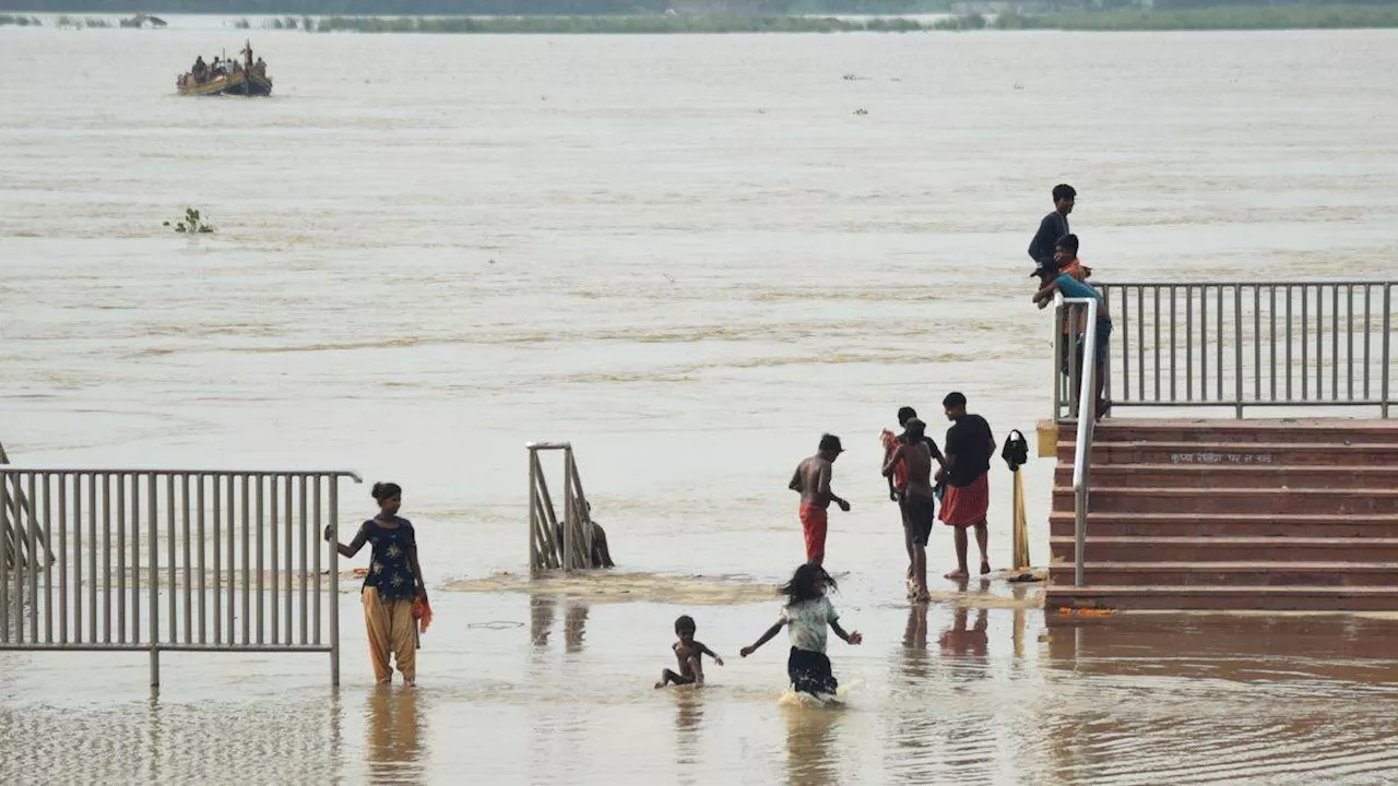 Flood in Bihar: रौद्र रूप दिखा रही गंगा के जलस्तर में आई भारी कमी, गंडक व बागमती नदियों का तांडव अब भी जारी