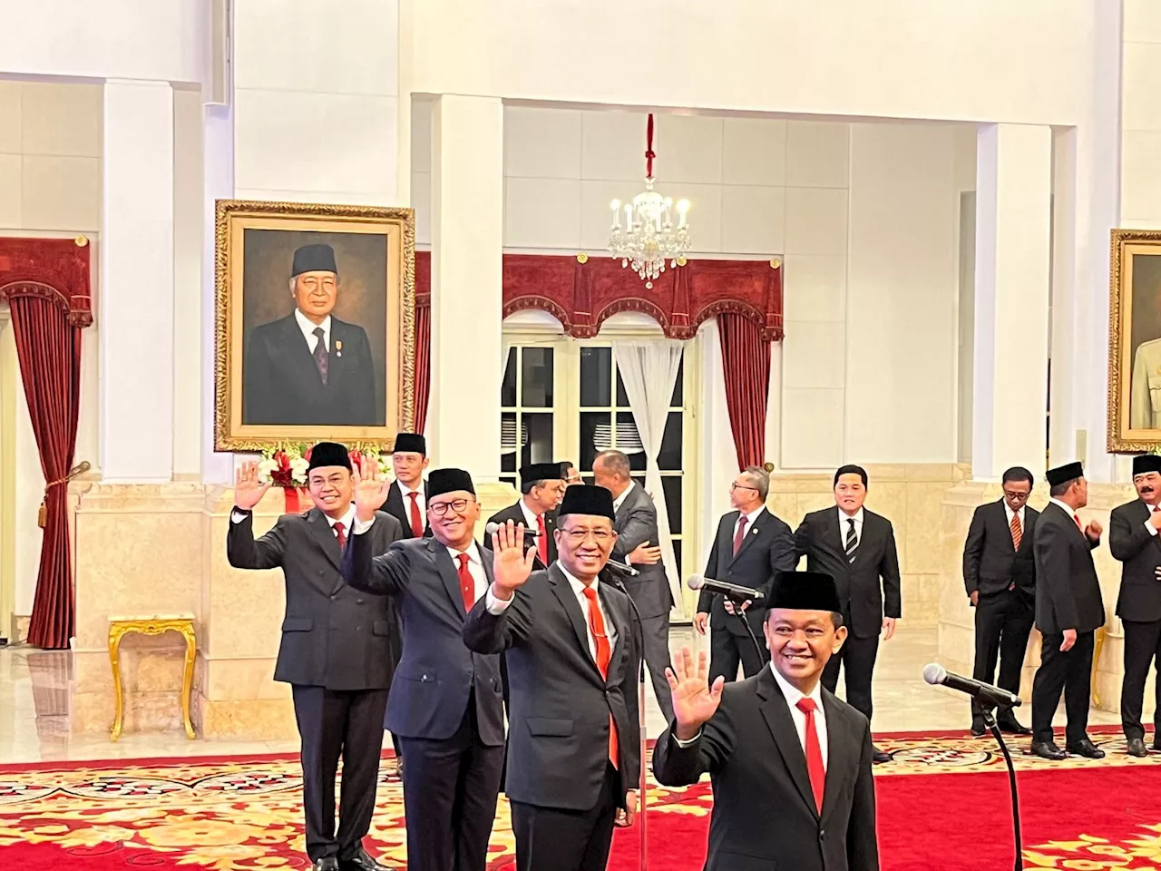 Jokowi Resmi Lantik 3 Menteri, Ada Bahlil dan Rosan Roeslani