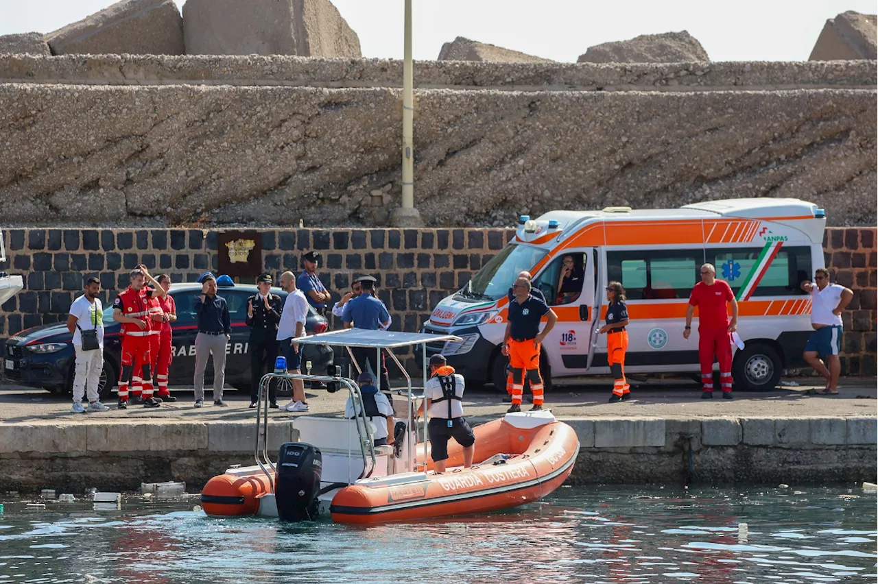 Italie: un mort et six disparus dans le naufrage d'un super-voilier en Sicile