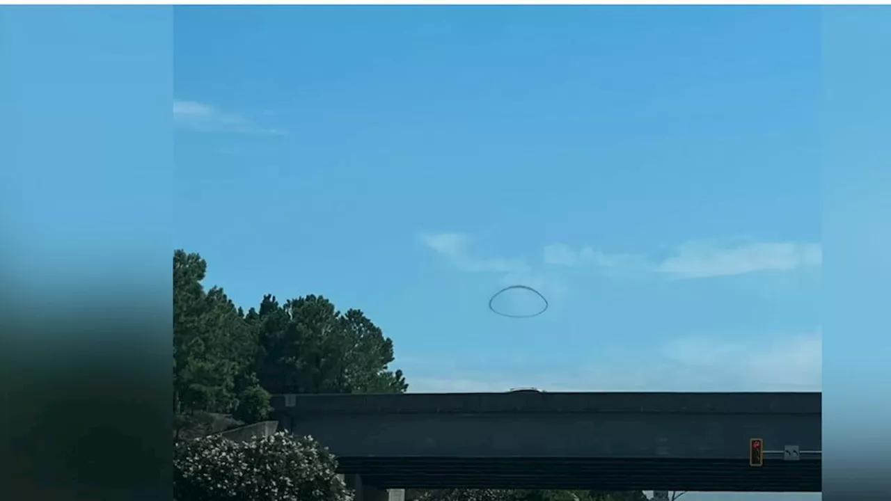 Fenomena Lingkaran Hitam Misterius Muncul di Langit Virginia AS, Portal ke Dunia Lain atau Jejak UFO?